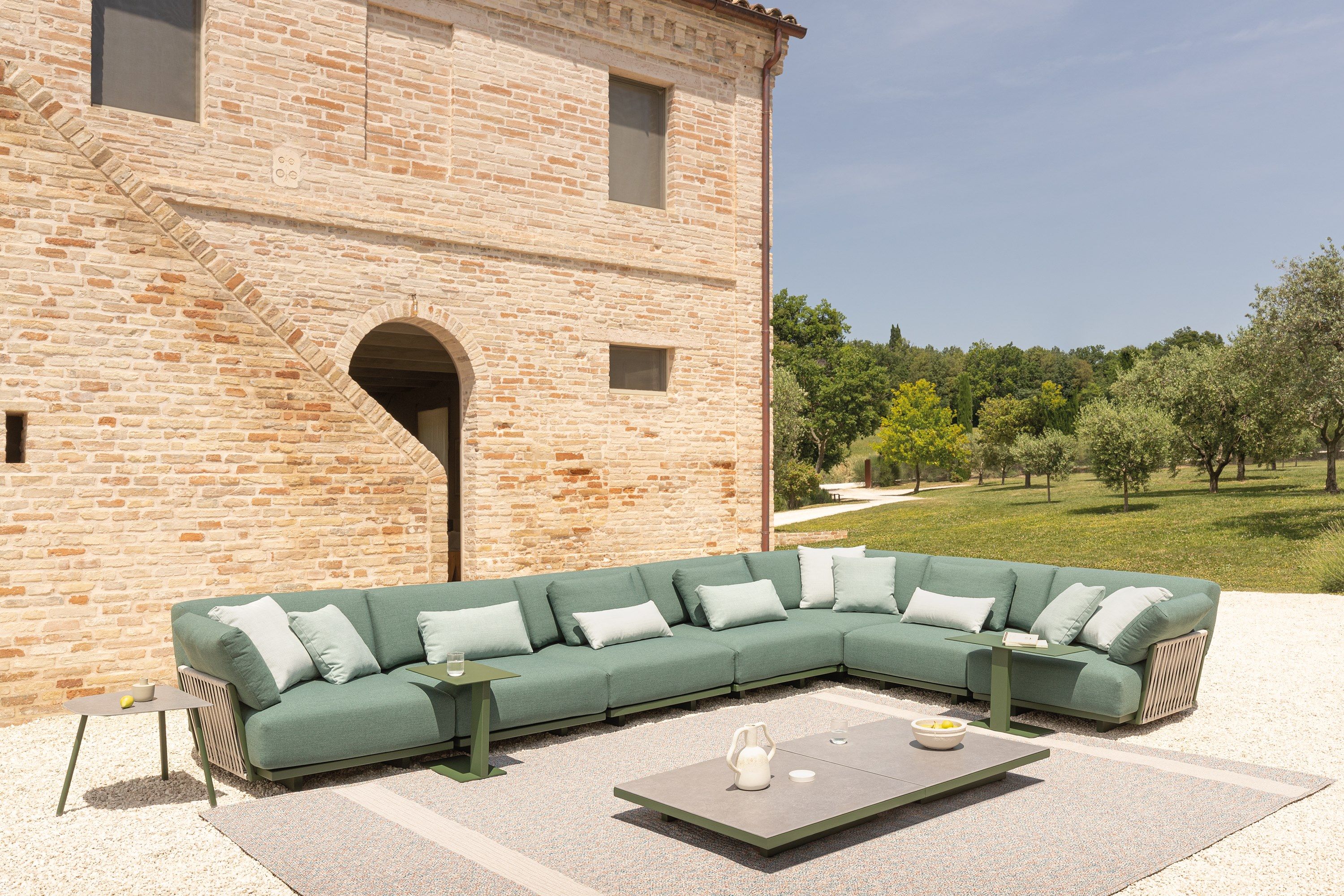 Квадратный низкий садовый столик FAST Solaris ARCH-00121364