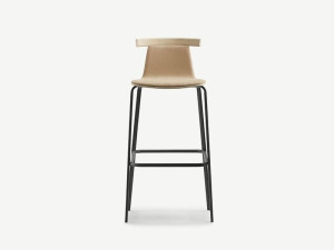 Высокий стул с мягким сиденьем