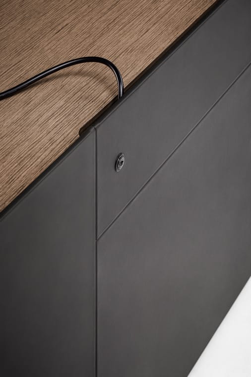 Кожаный офисный шкаф с замком Poltrona Frau офис-системы управления ARCH-00090241 - Вид №1