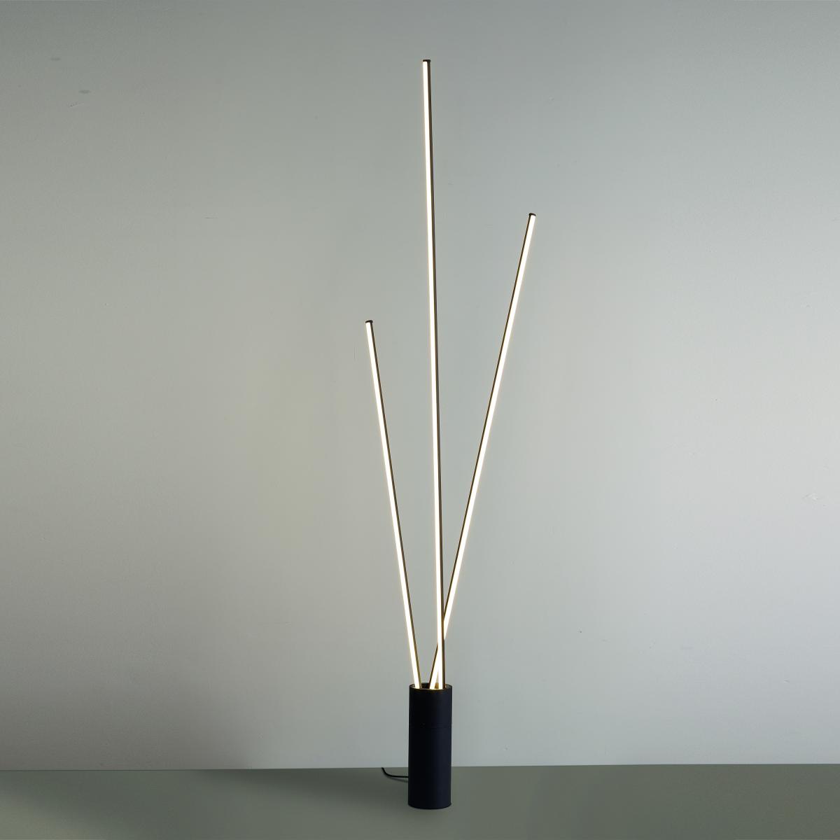 096753 Настольный светильник MANTRA VERTICAL 7348 Mantra Vertical