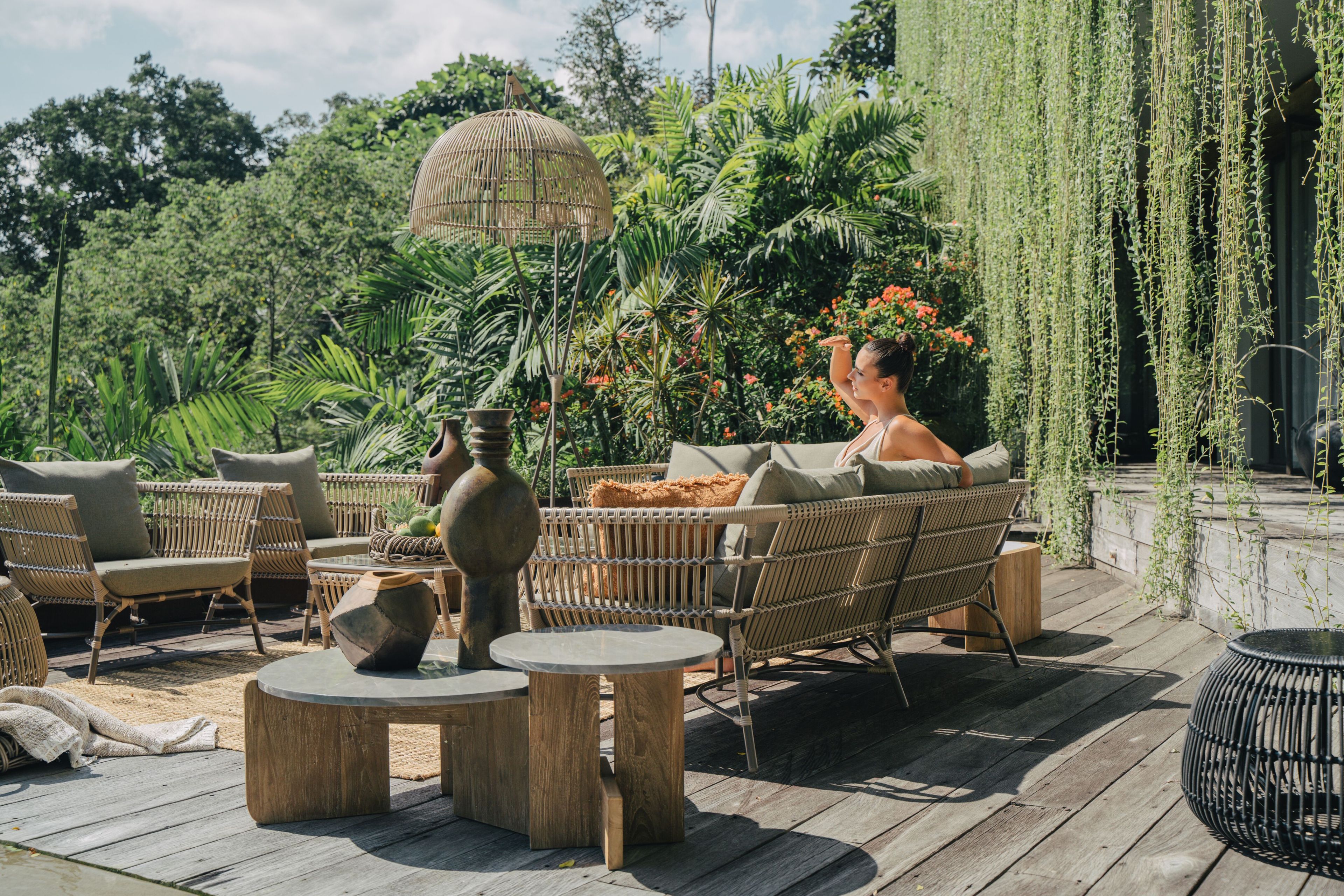 Высокий круглый стол из тикового дерева с мраморной столешницей cbdesign стела ARCH-00124599 - Вид №6