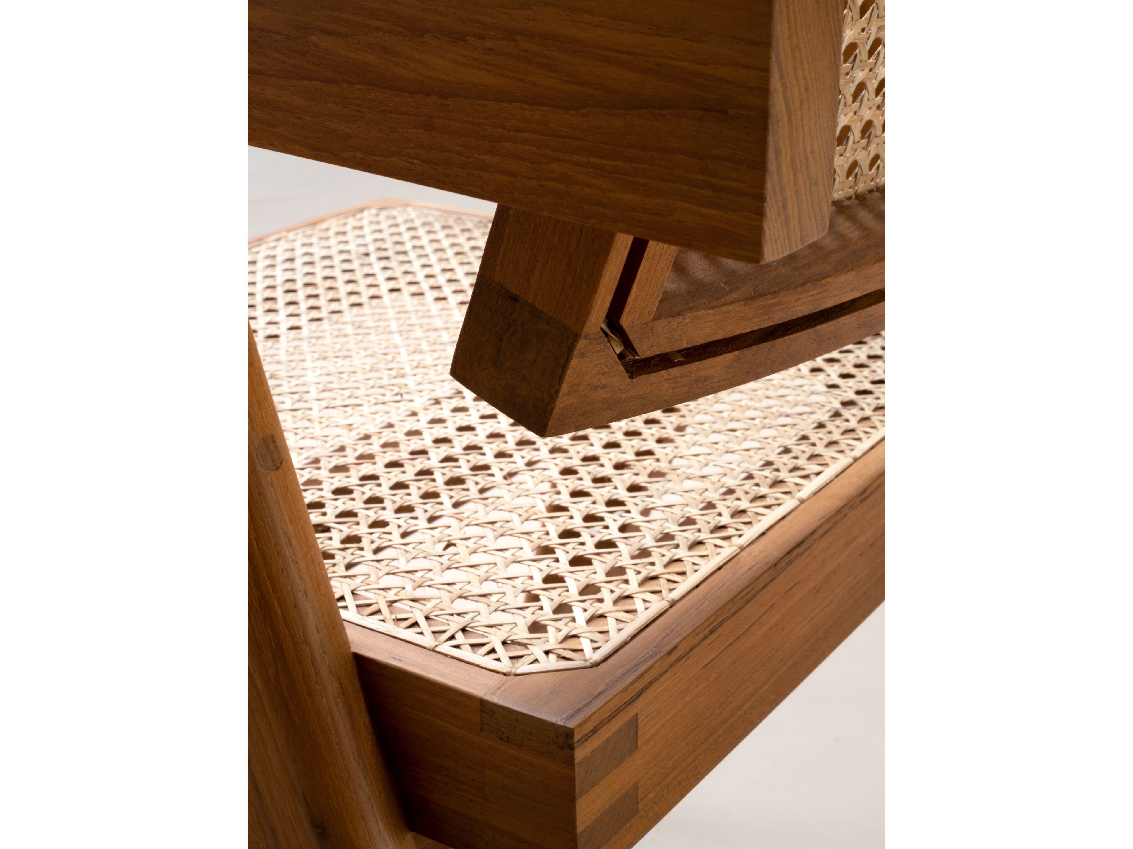 Стул из тикового дерева с подлокотниками Phantom Hands Project Chandigarh ARCH-00004144 - Вид №4