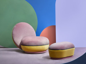 Бархатное кресло