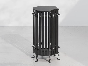 Наружная металлическая корзина для мусора с крышкой