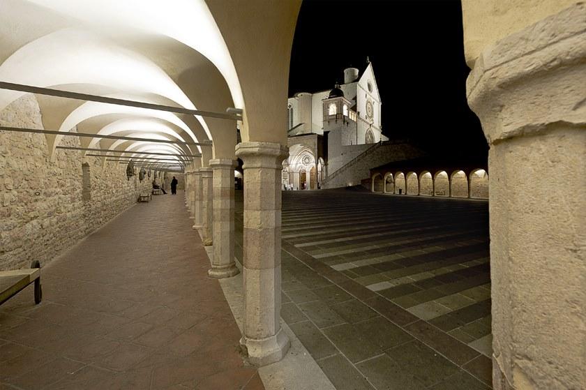 iGuzzini Светодиодный настенный светильник для улицы из экструдированного алюминия Lander sun-id-1476701 - Вид №1