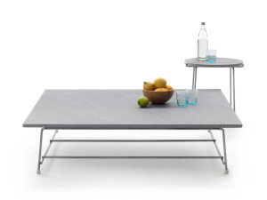 Низкий каменный журнальный столик