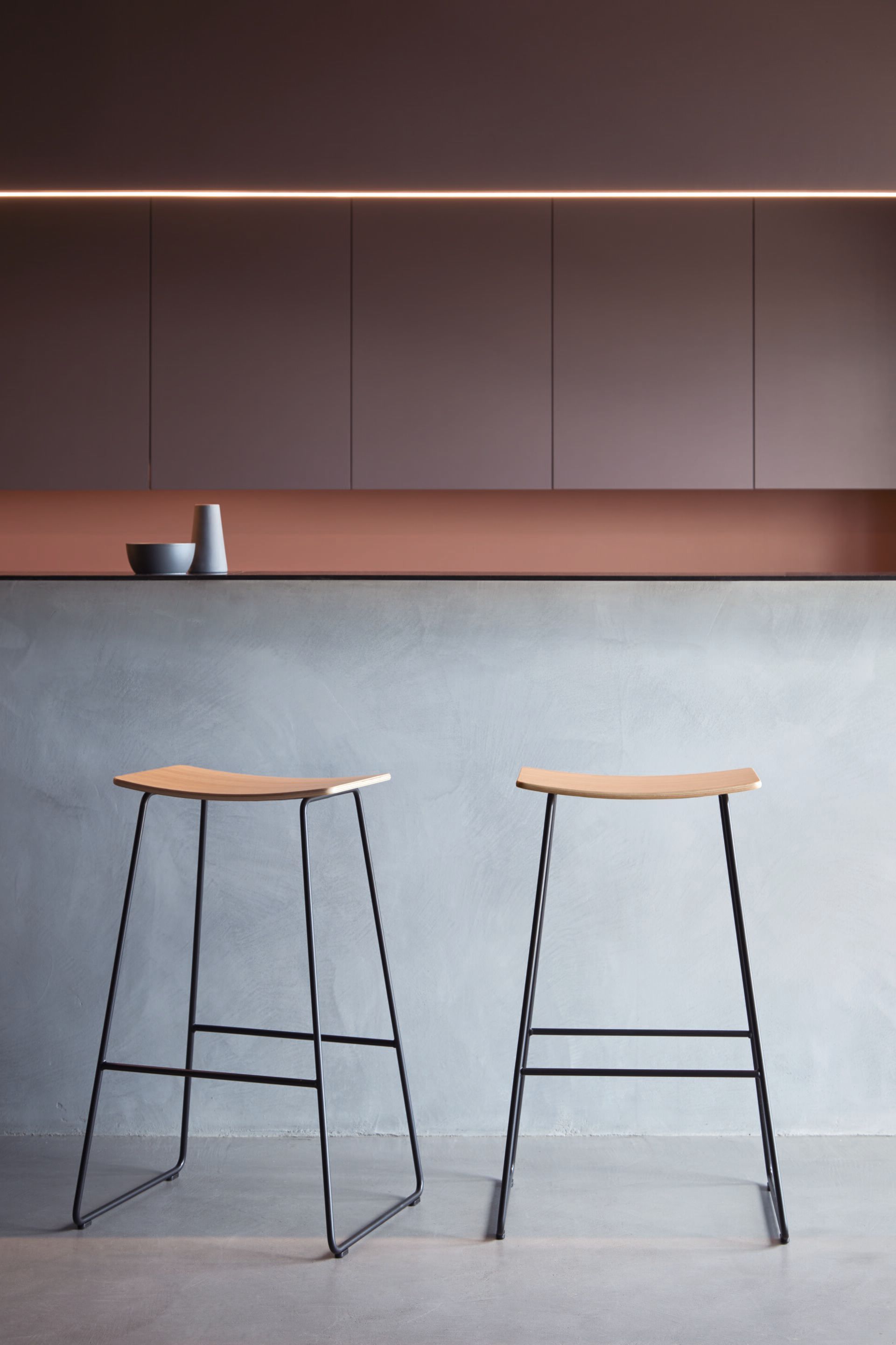 Высокий табурет из бука INCLASS Tao ARCH-00031928 - Вид №5