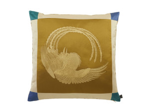 Квадратная подушка из ткани