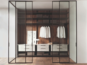 Стеклянная дверь