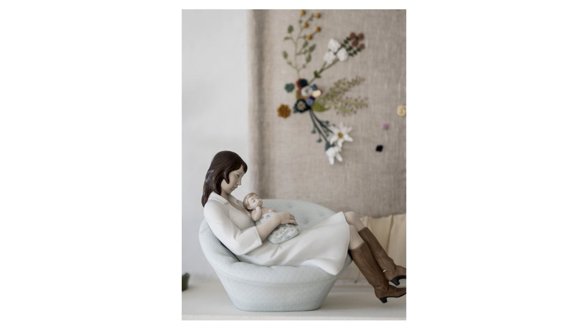 10669122 LLADRO Фигурка Lladro "В маминых объятьях" 30х22см Фарфор Lladró  - Вид №4
