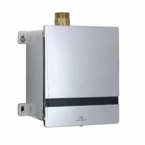 Инфракрасная система смыва писсуара. Установка в сплошную стену. Работает от батареи 6 В. Пластина в комплекте.  Complementos smart line NOKEN 100104528  CHROME