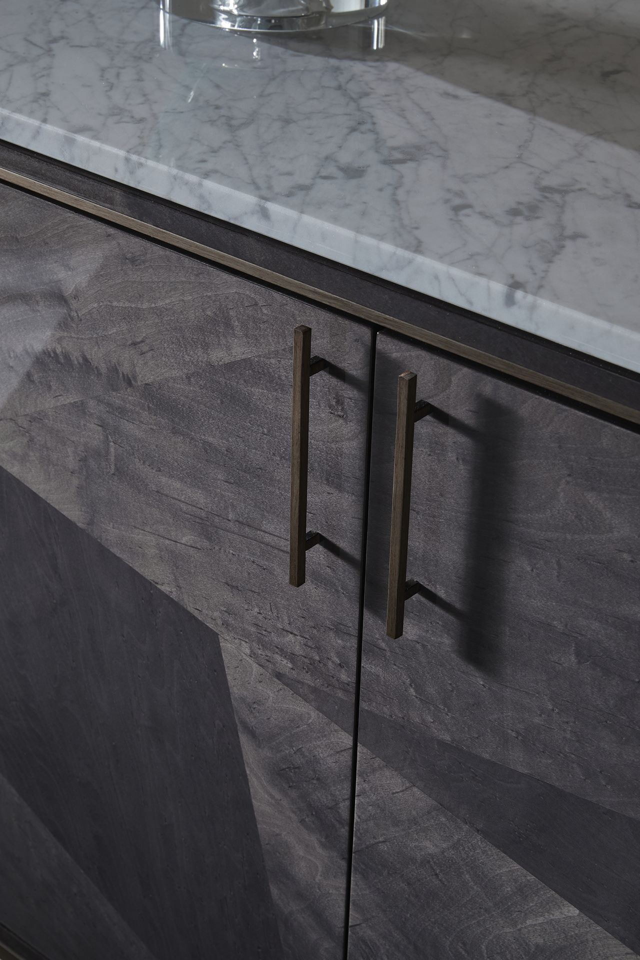 Деревянный шкаф с распашными дверями и мраморной столешницей Hurtado Evolution ARCH-00054434 - Вид №3