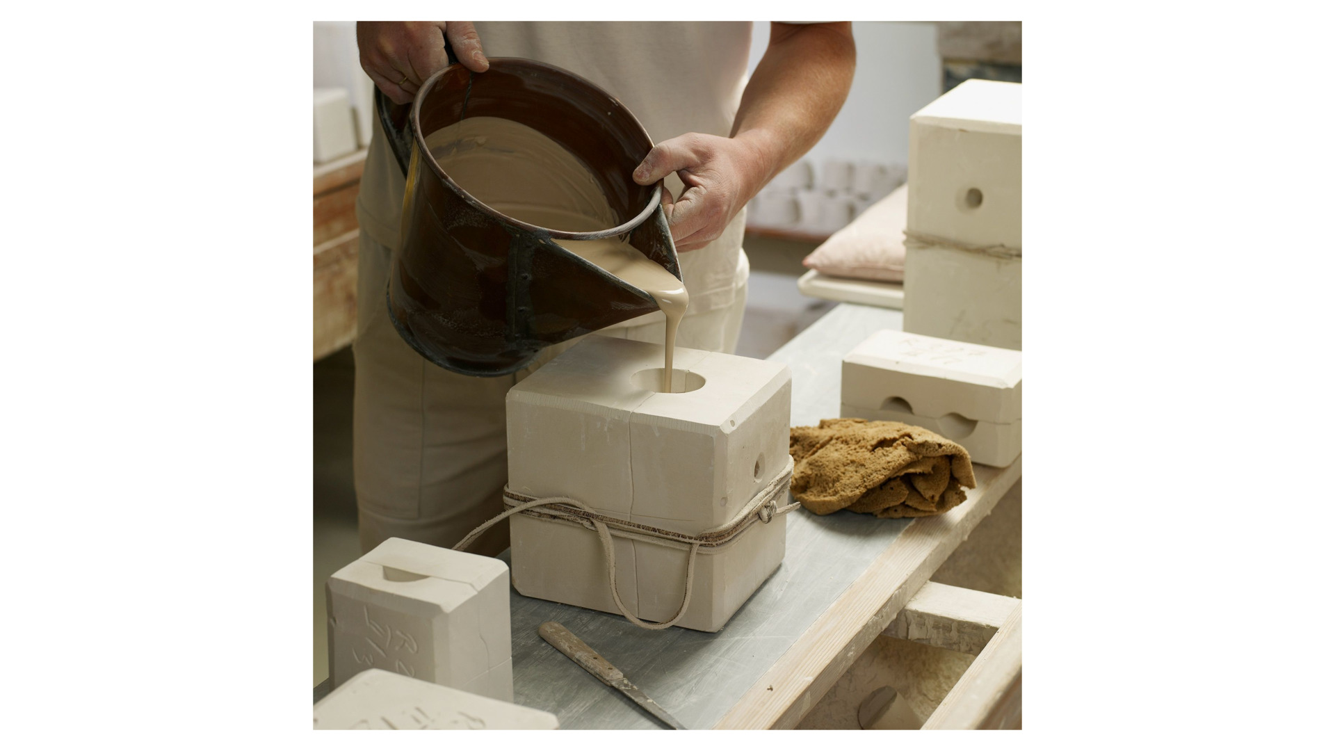 10669582 Meissen Фигурка Meissen "Бык" 16см п/к Фарфор Животные - Вид №3