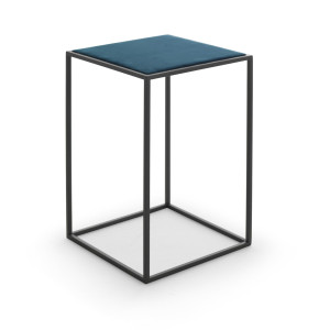 Стальной квадратный журнальный столик