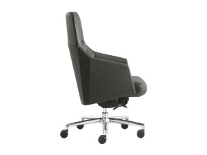 Офисное кресло руководителя