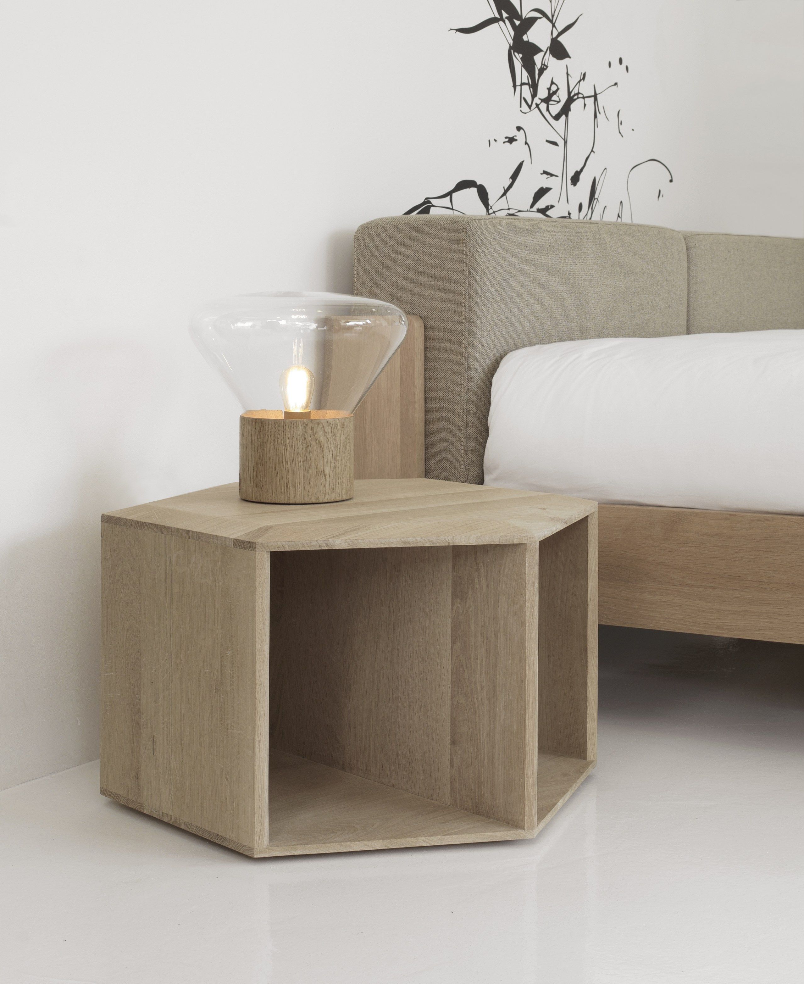 Деревянный низкий журнальный столик Wewood HEXA ARCH-00145415 - Вид №2