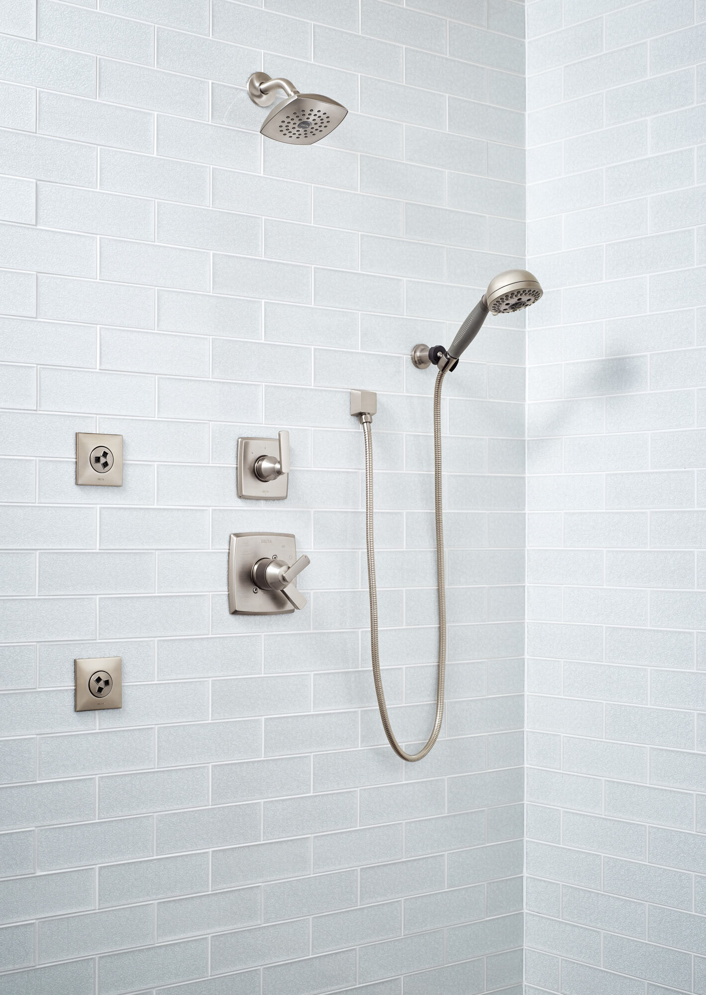 HydraChoice® Body Spray - H2Okinetic® Успокаивающая насадка-спрей Delta Faucet SH5003-SS - Вид №3