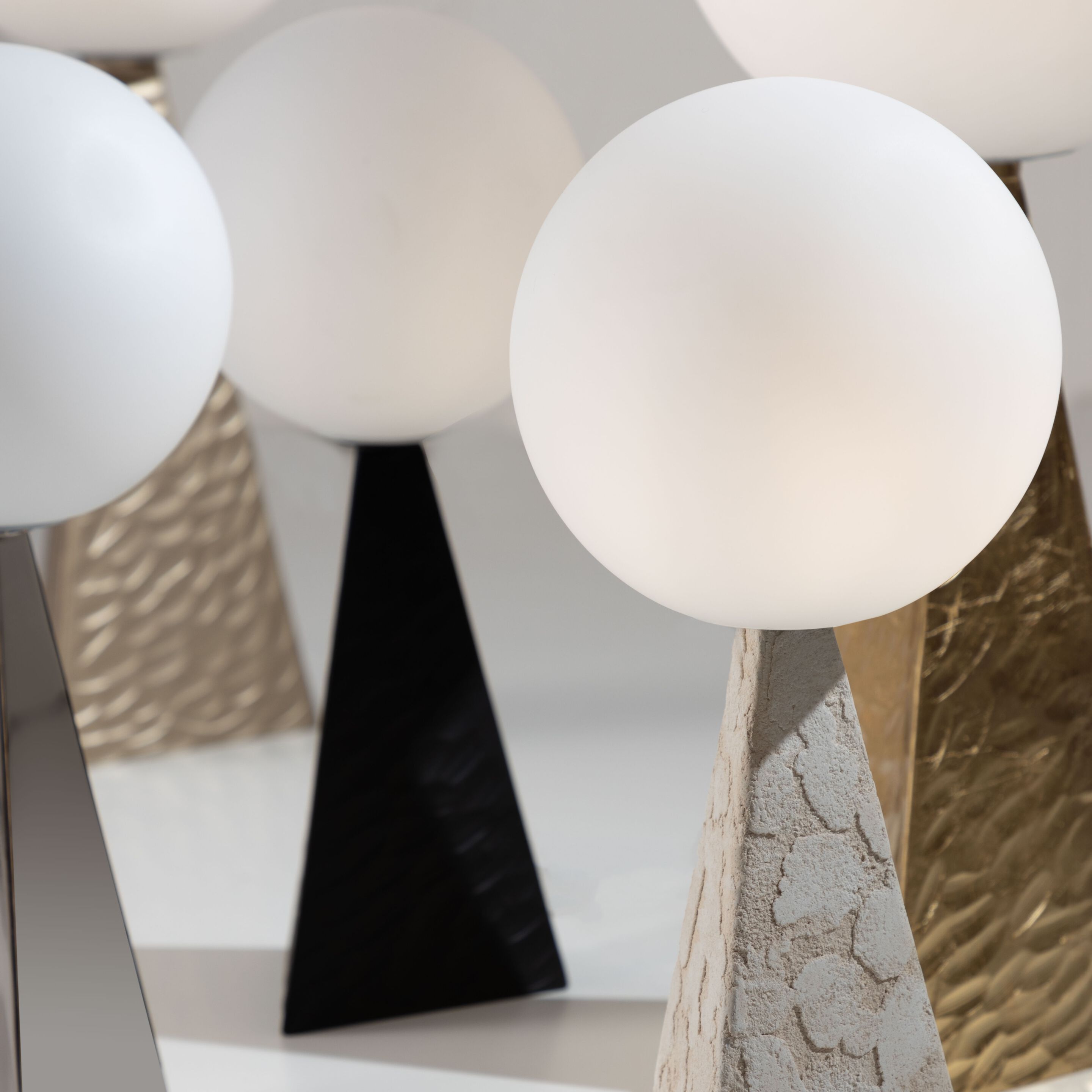 Светодиодная настольная лампа из металла и стекла STILLUX GLO 21676 / 21677 / 21678 / 21680 ARCH-00031180 - Вид №1