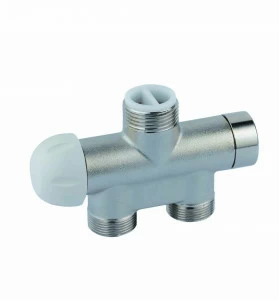 Carlo Poletti V86500QTKM Клапан термостатический прямой, одно/двухтрубный с бай-пасс, с подключением медной или пластиковой трубы. Межосевое расстояние 40 мм.