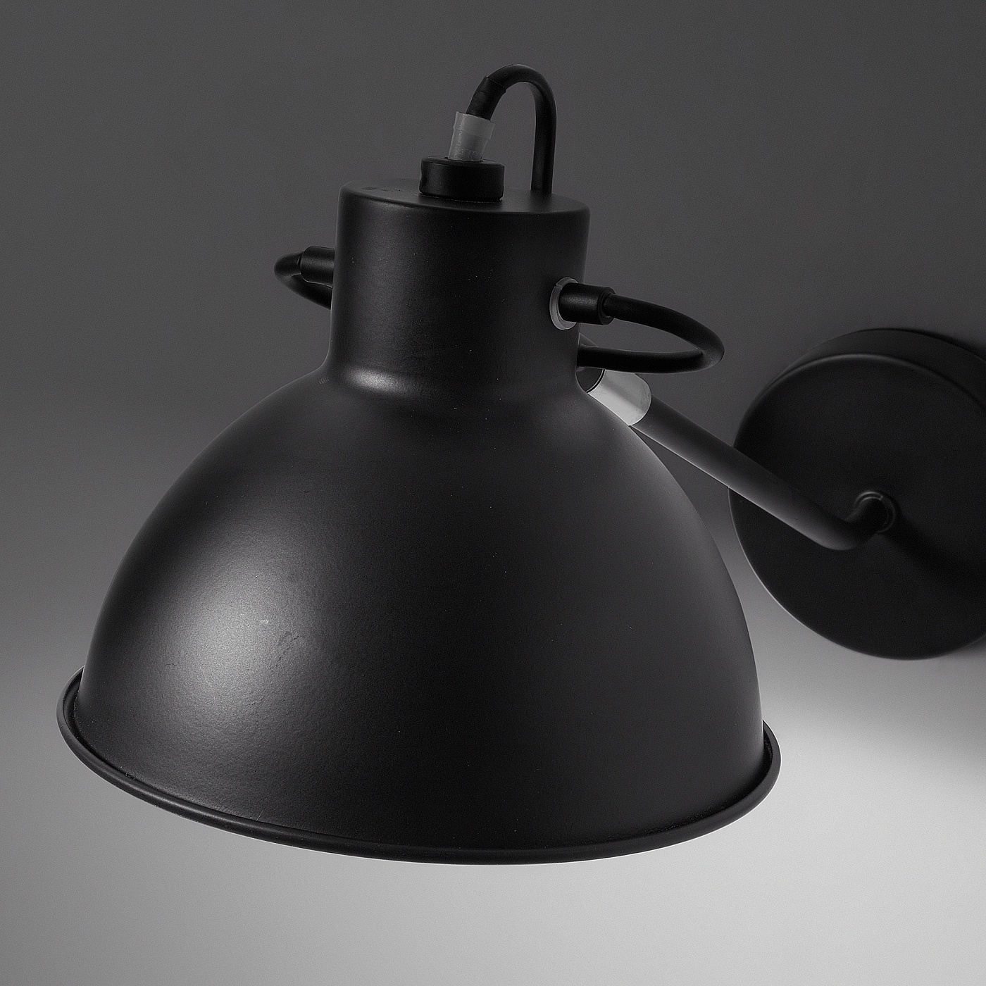 058592 Настенный светильник Odalis черный La Forma Offelis 