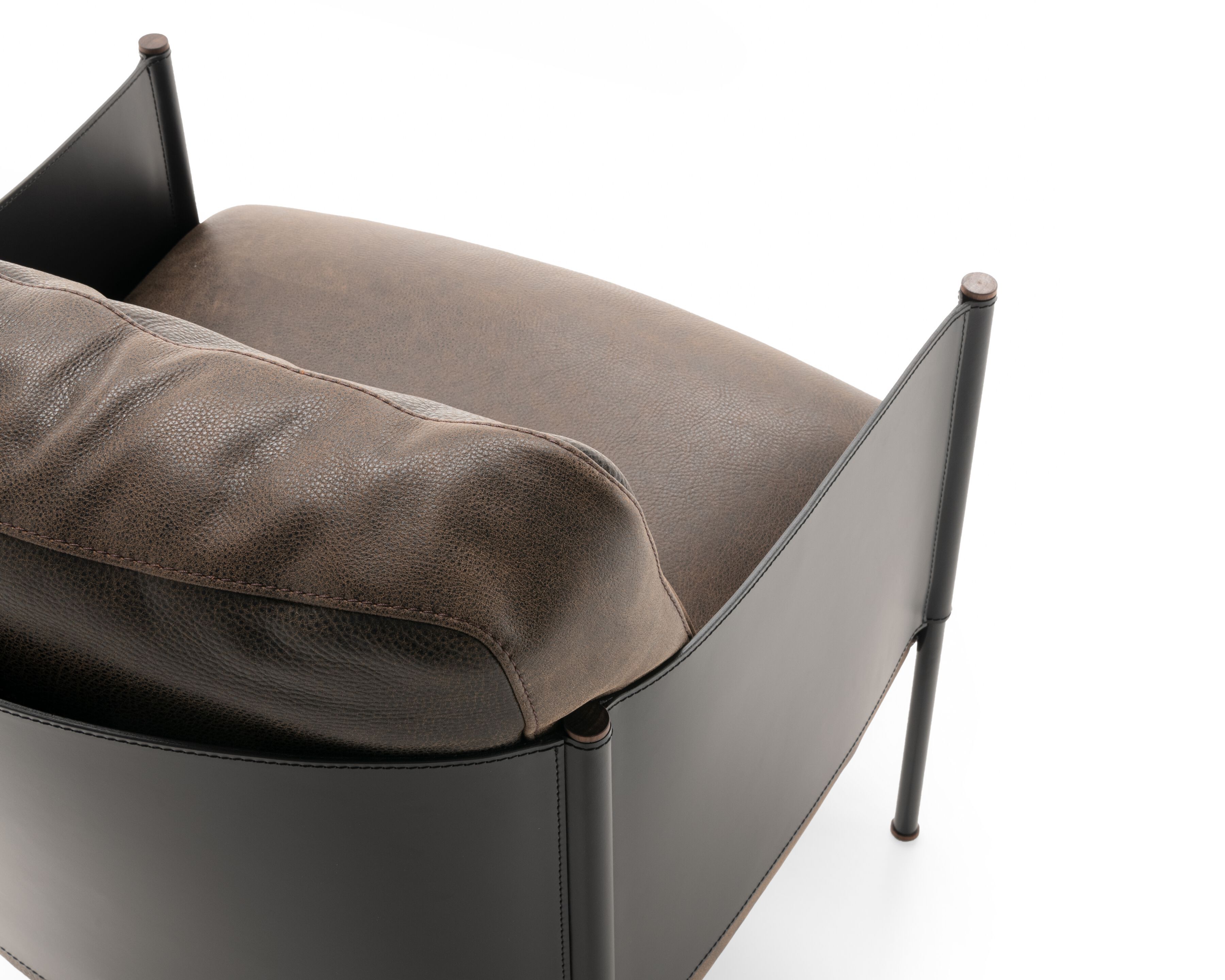 Кресло из ткани или кожи с кожаными подлокотниками Casamania & Horm SC1 ARCH-00074916 - Вид №2