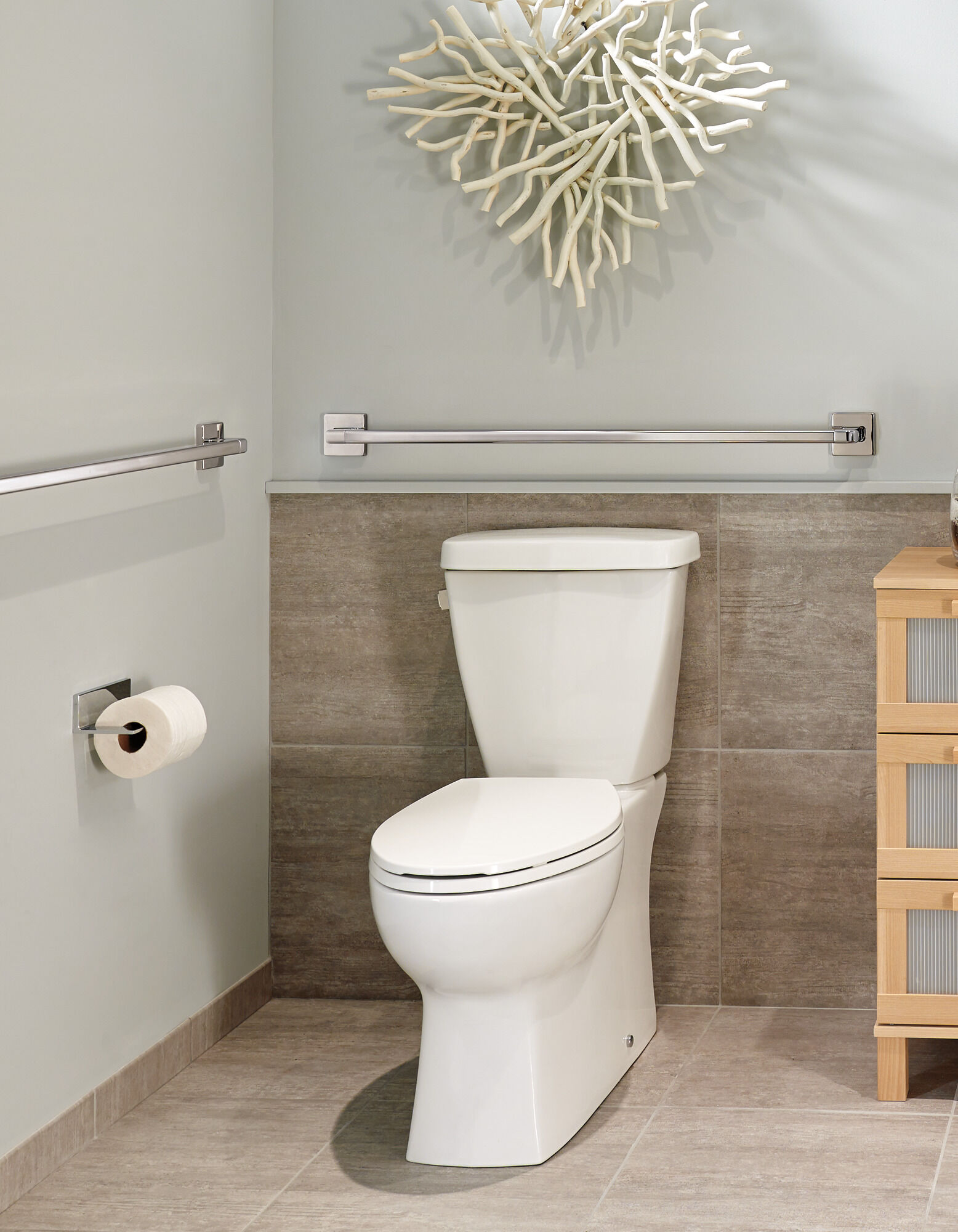 41936-KS Угловой современный декоративный поручень ADA Delta Faucet Delta Черный нержавеющий - Вид №3