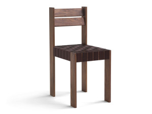 Стул из массива дерева с открытой спинкой