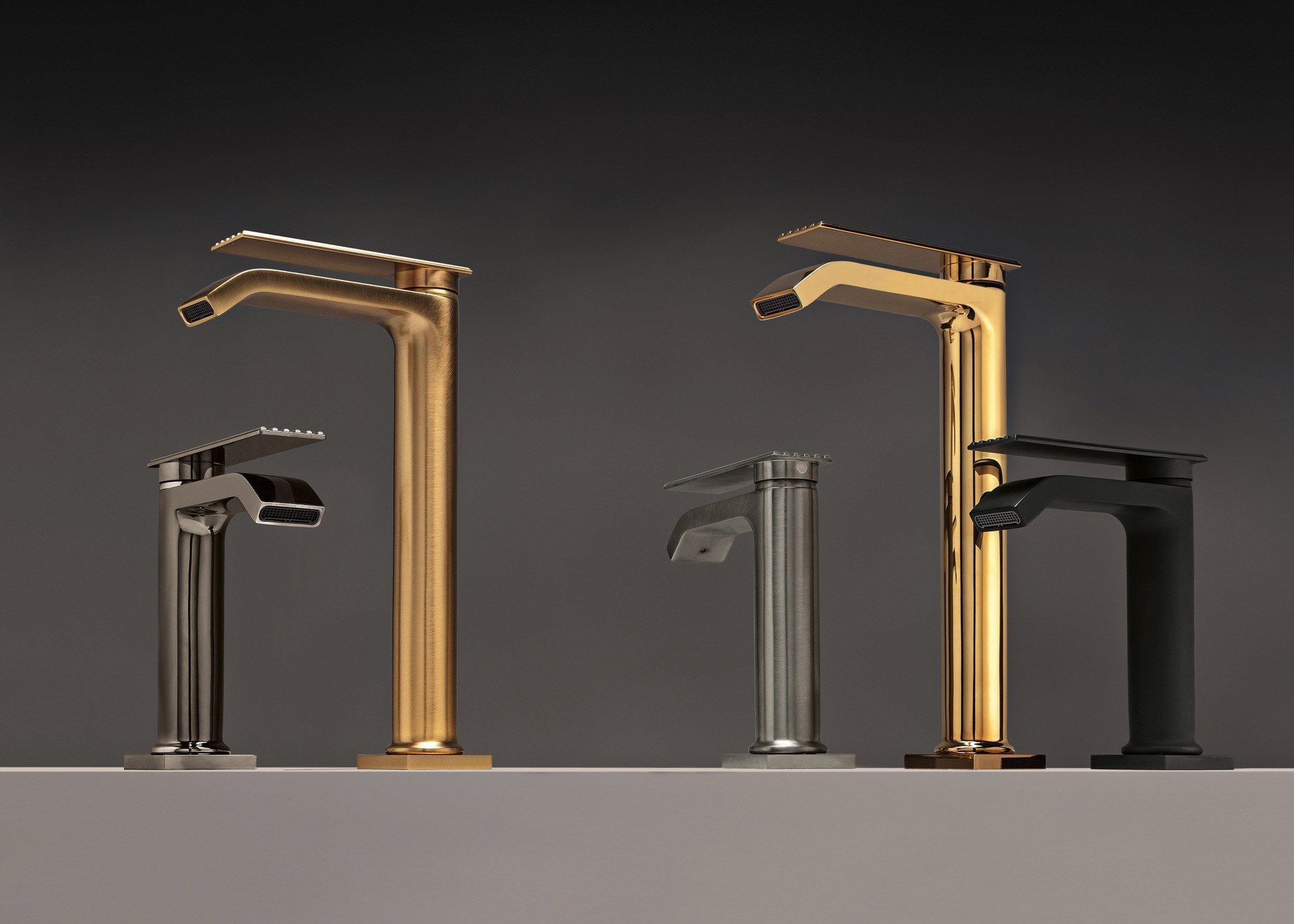 Латунный однорычажный смеситель для раковины Rubinetterie Treemme ARCH-00042098