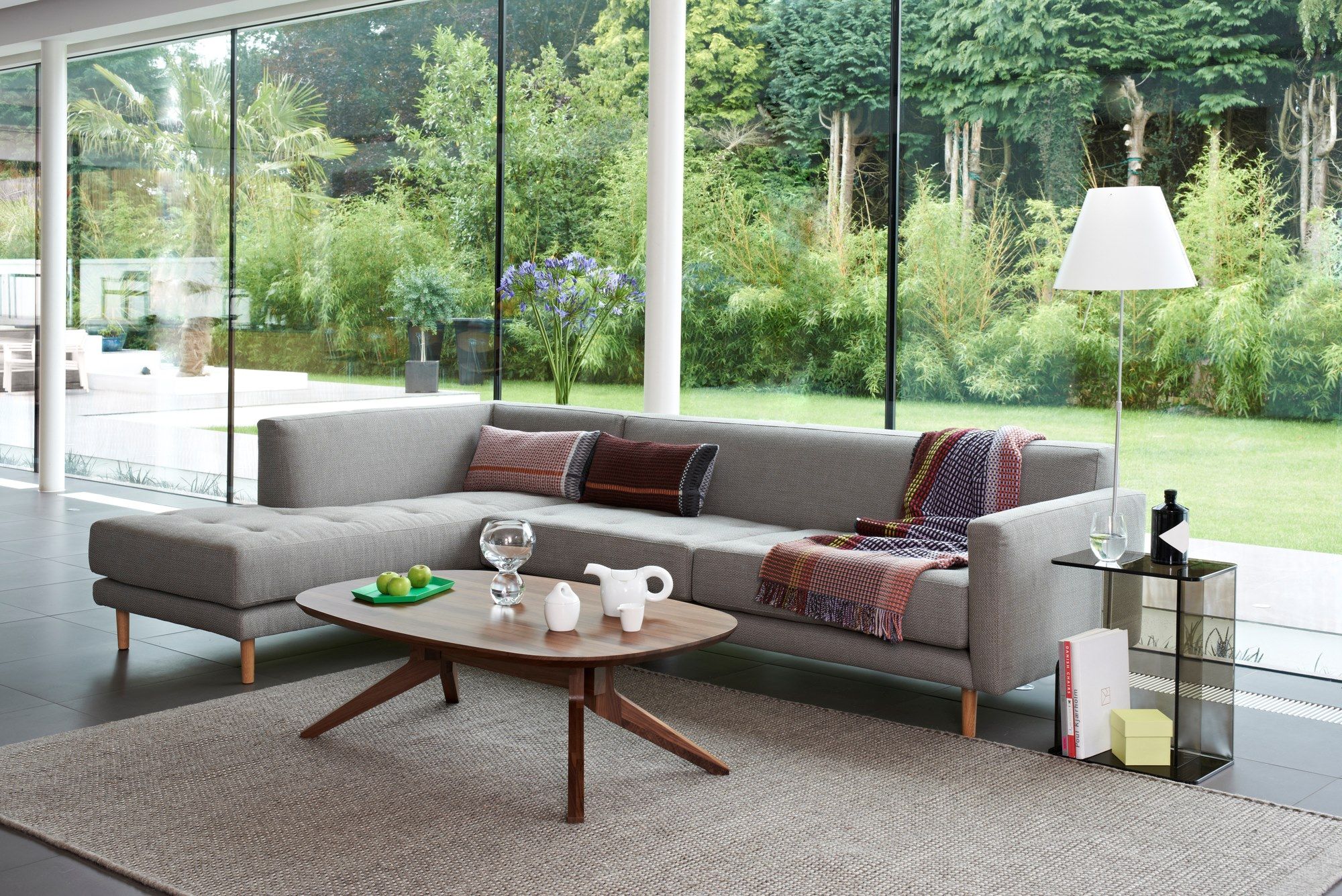 Овальный журнальный столик из грецкого ореха Case Cross ARCH-00060300 - Вид №2