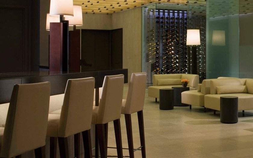 Andreu World Стул с обивкой из ткани со спинкой Anna Bq1385 - Вид №4