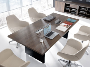 Прямоугольный стол для совещаний