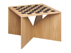 Журнальный столик из дуба