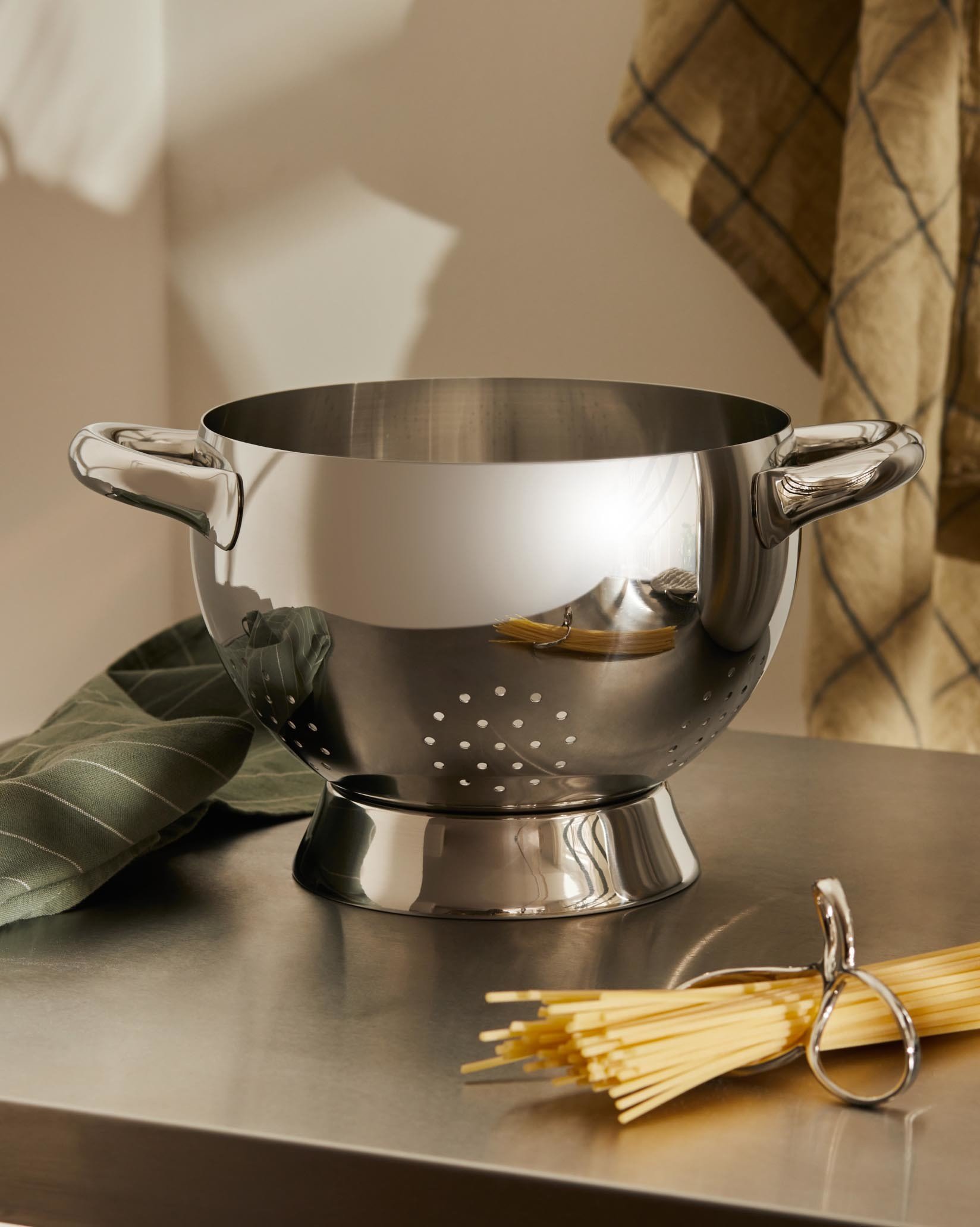 SG300 Дуршлаг Стальной Alessi Италия Mami - Вид №1