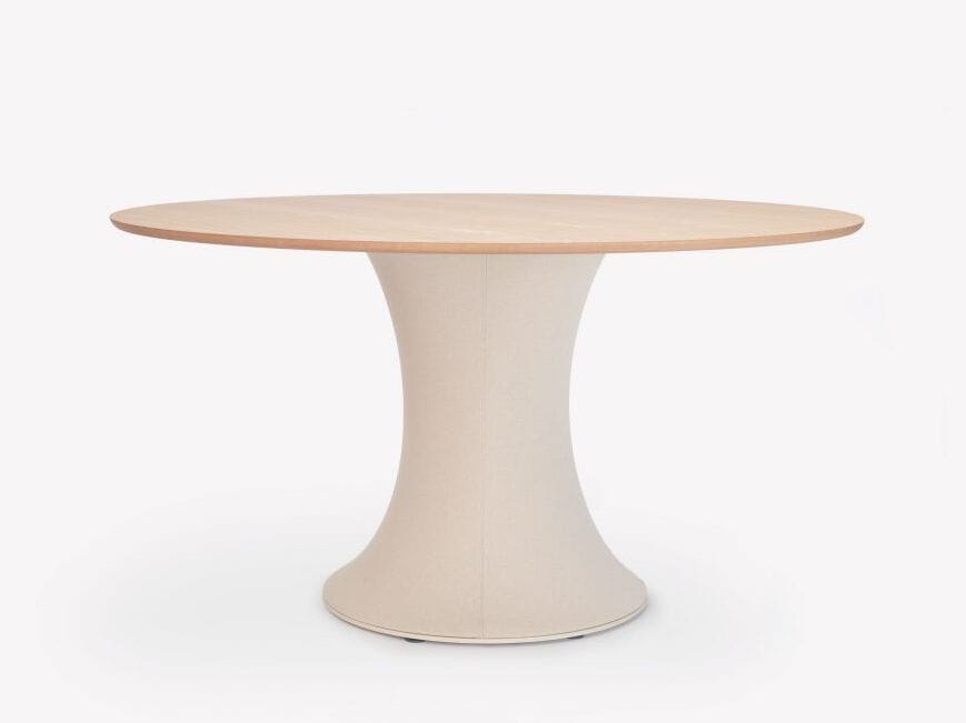 Круглый деревянный обеденный стол ONDARRETA Sako ARCH-00118351