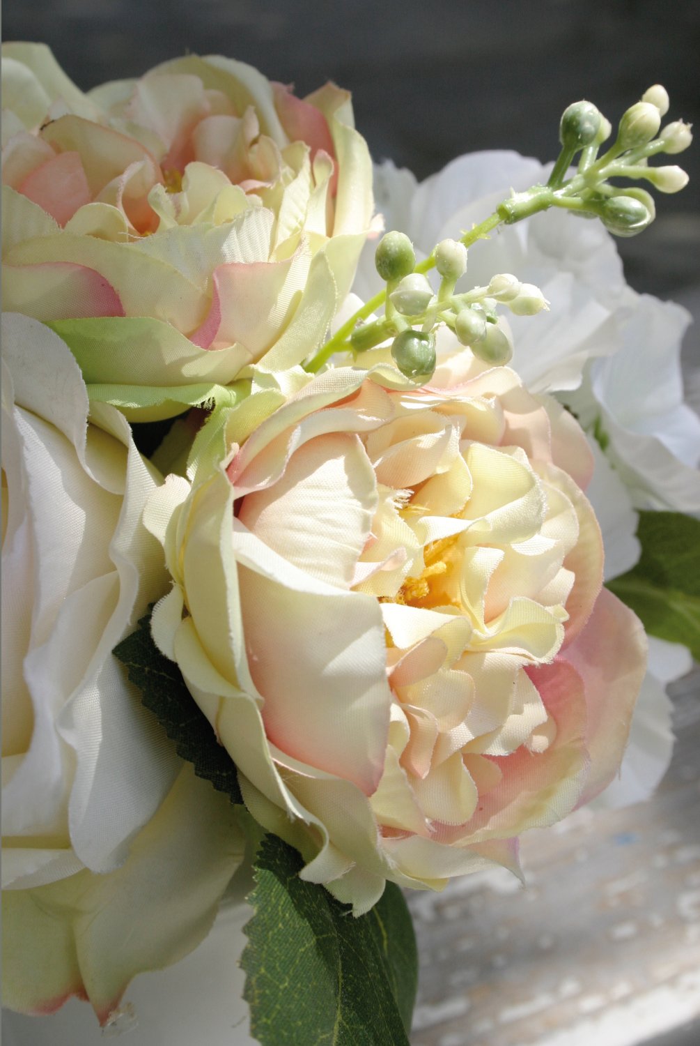 2292 788 a3 Композиция из искусственных пионов в керамическом горшке, 17 см, бежево-зеленая H-andreas  - Вид №5