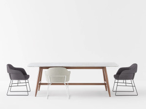 Стальной стул с подлокотниками с мягким сиденьем