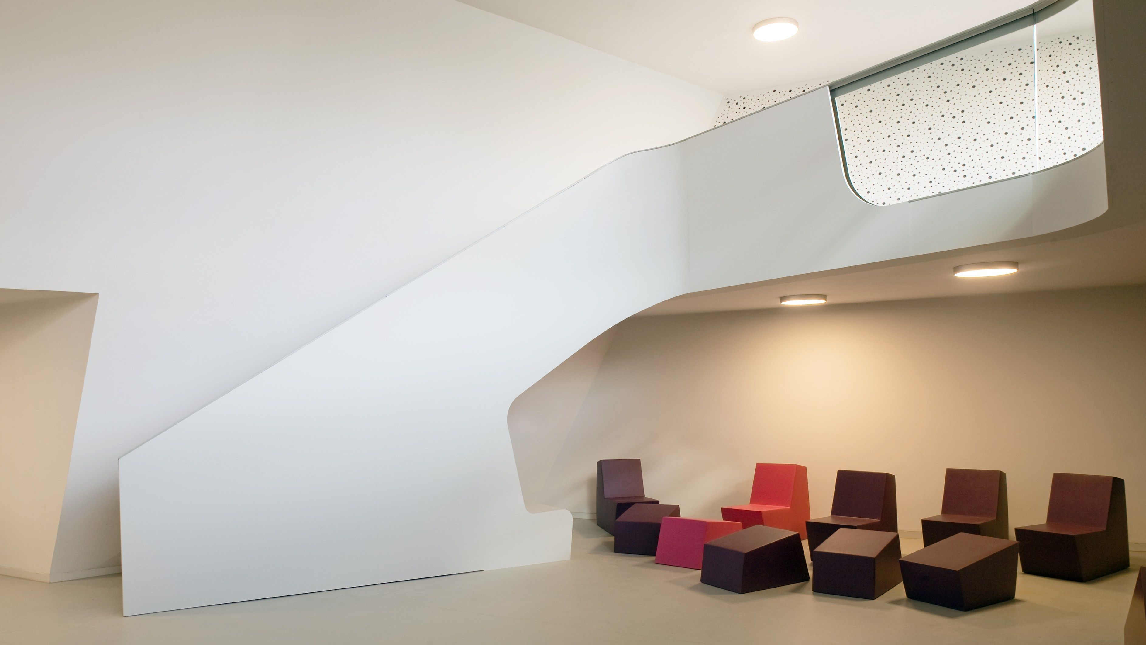 Подставка для ног из пены QM Quinze & Milan Primary ARCH-00091813 - Вид №4