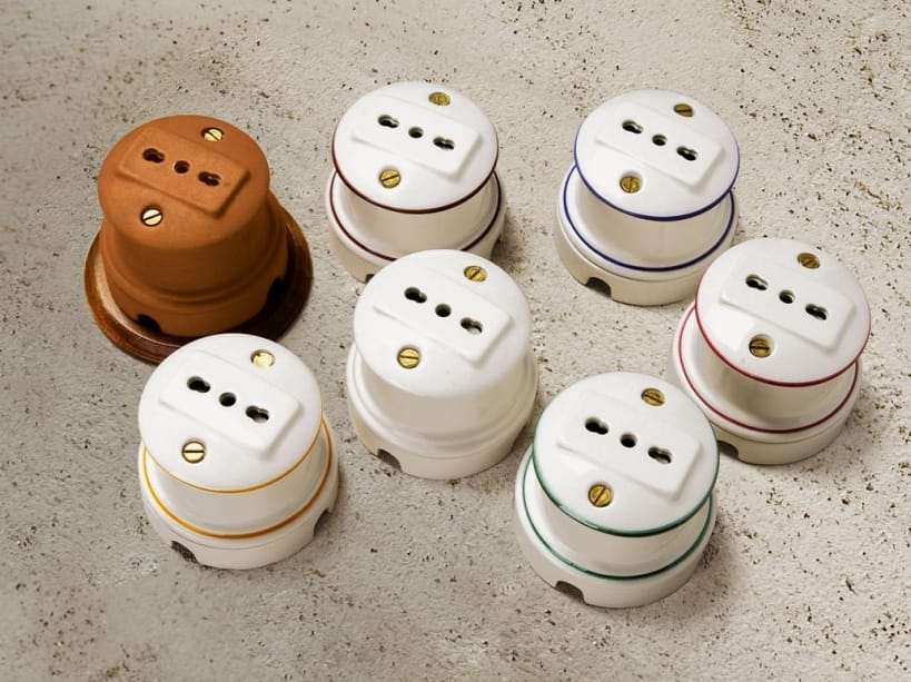 Керамическая одиночная электрическая розетка Aldo Bernardi Antares ARCH-00126261