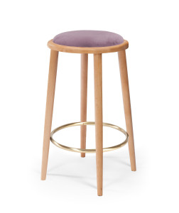 Высокий деревянный стул с мягким сиденьем