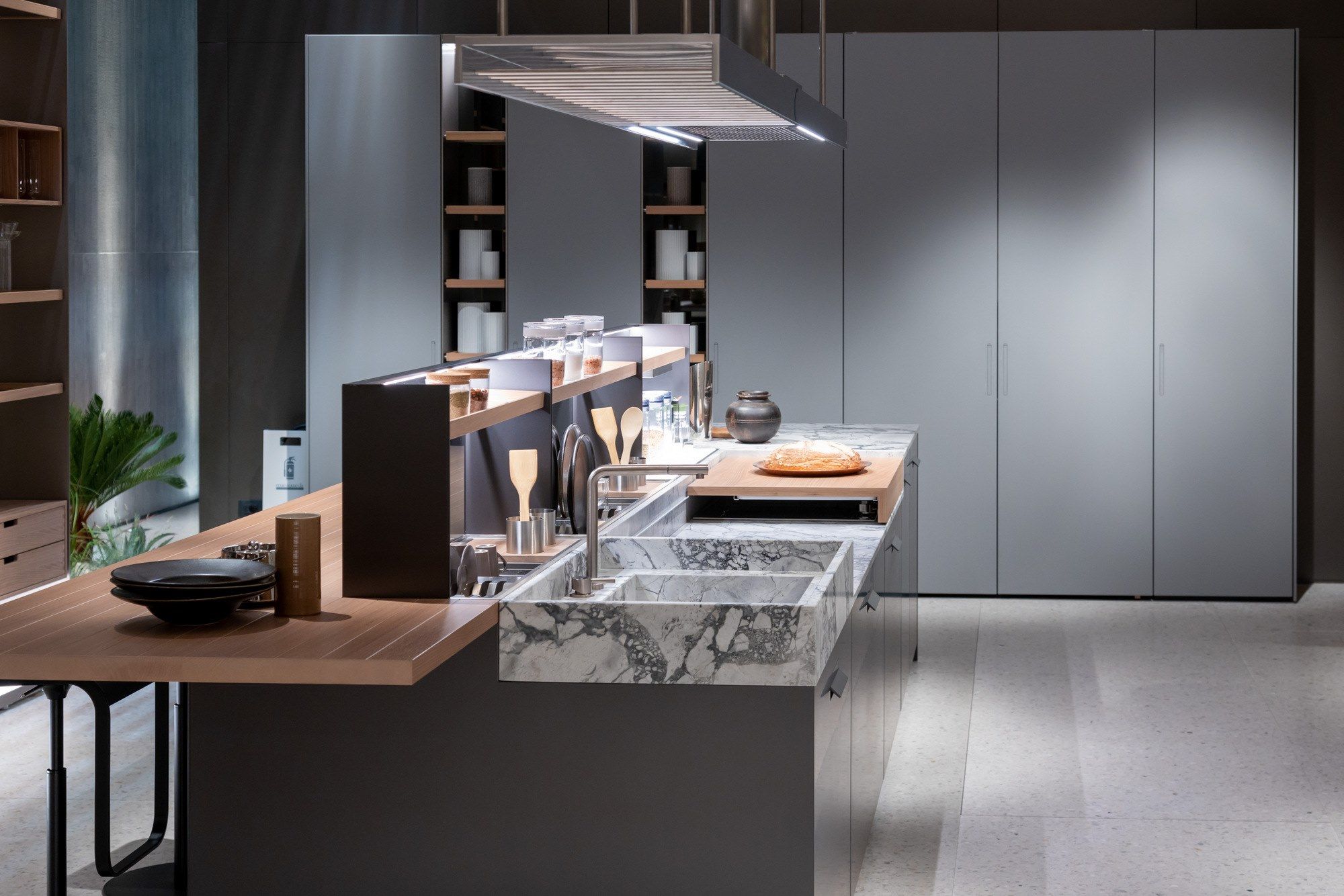 Кухня с островом с ручками ERNESTOMEDA ARCH-00094590 - Вид №1