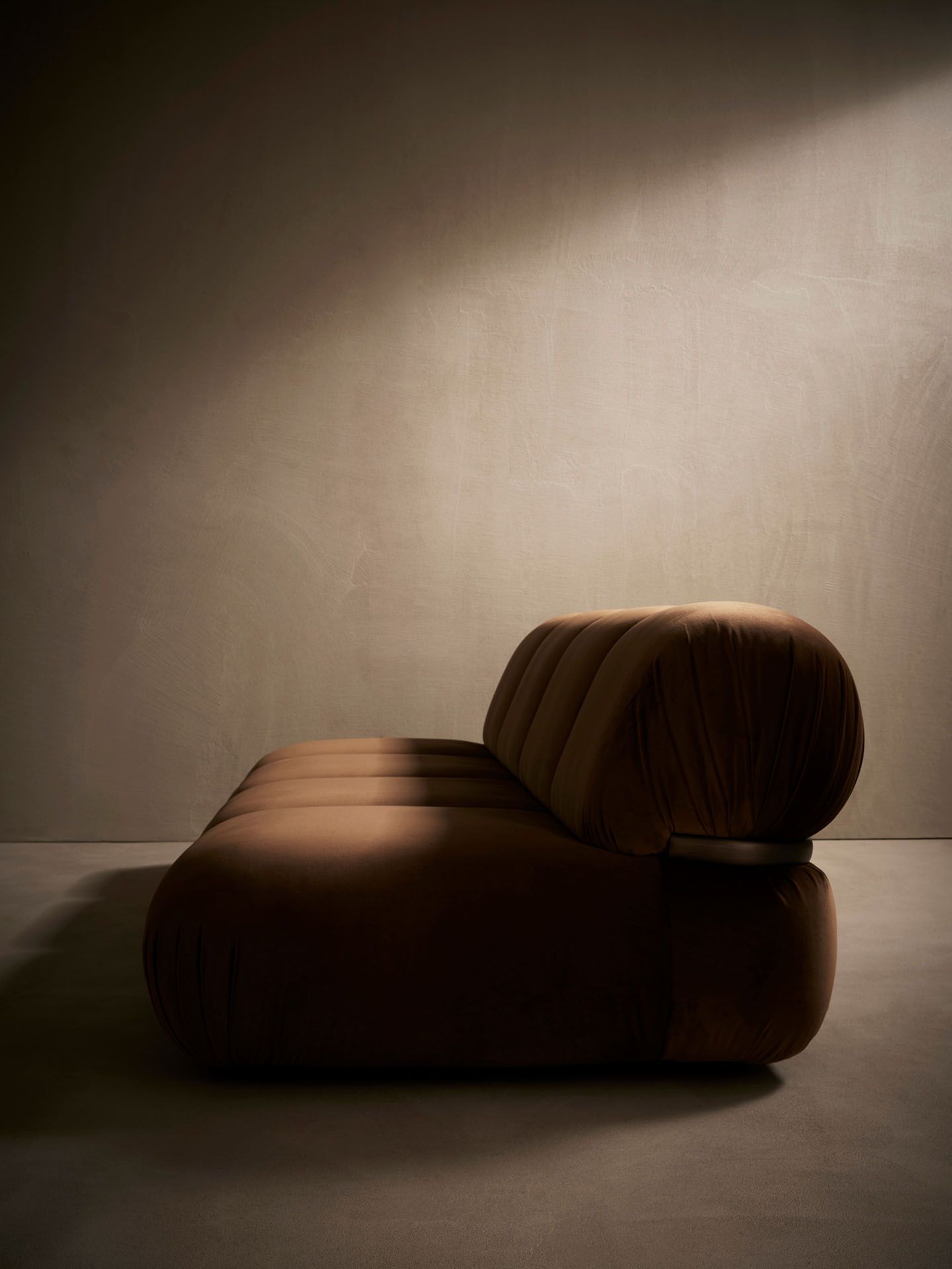 4-местный замшевый диван Nube Italia Bold ARCH-00080448 - Вид №1