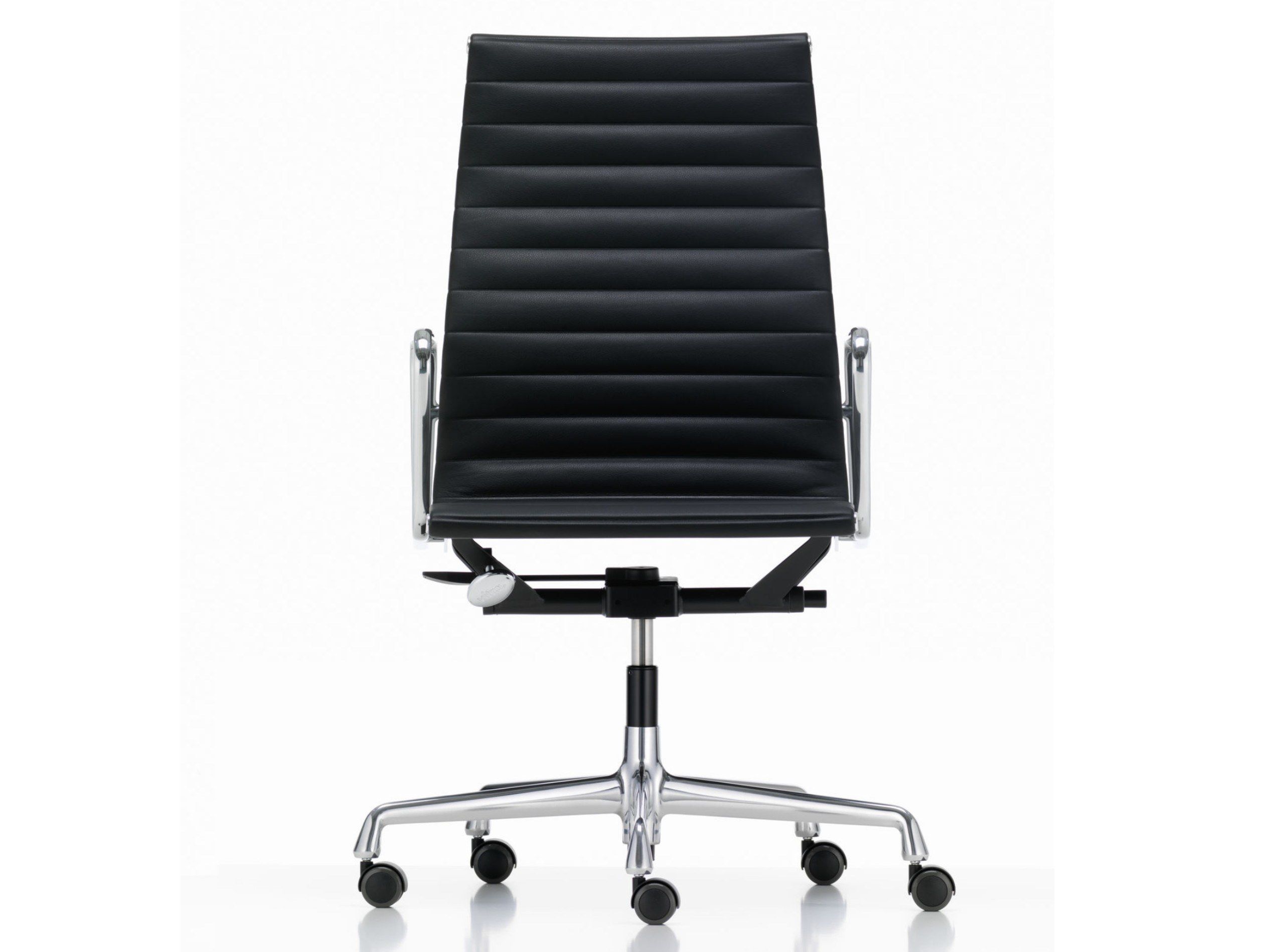 Кожаный поворотный операционный офисный стул с подлокотниками VITRA Eames Aluminium Group ARCH-00077414 - Вид №1