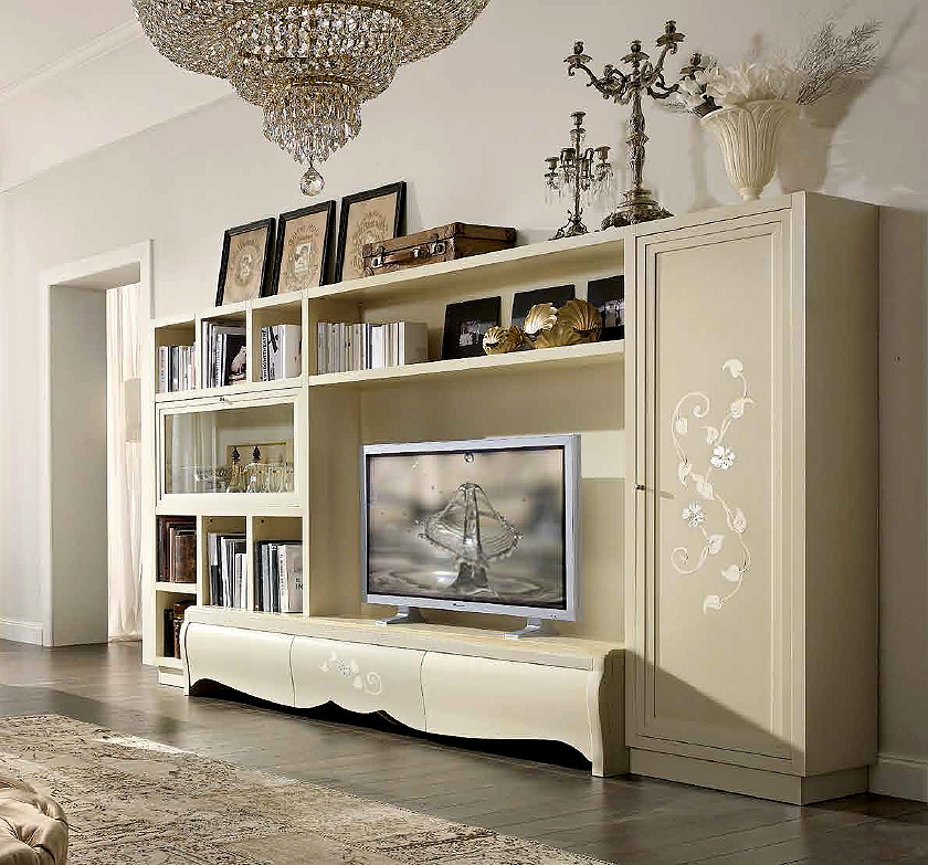 Стенка  BTC INTERNATIONAL Comp. 4 