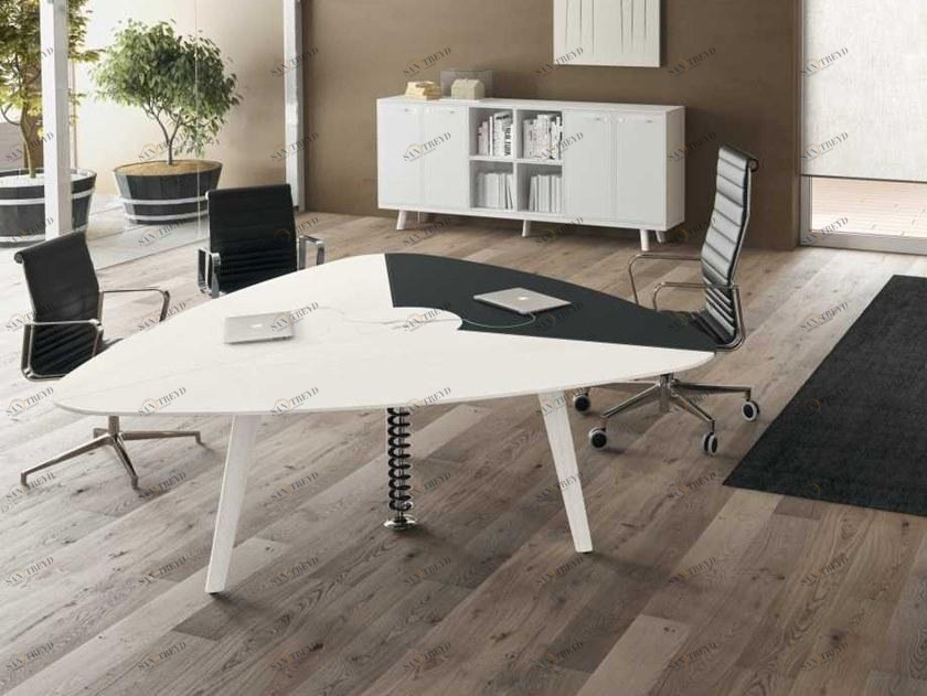 Bralco Стол для совещаний треугольной формы из экокожи Rail sun-id-1456987