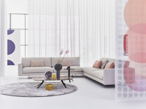 Тканевый диван с полуостровом