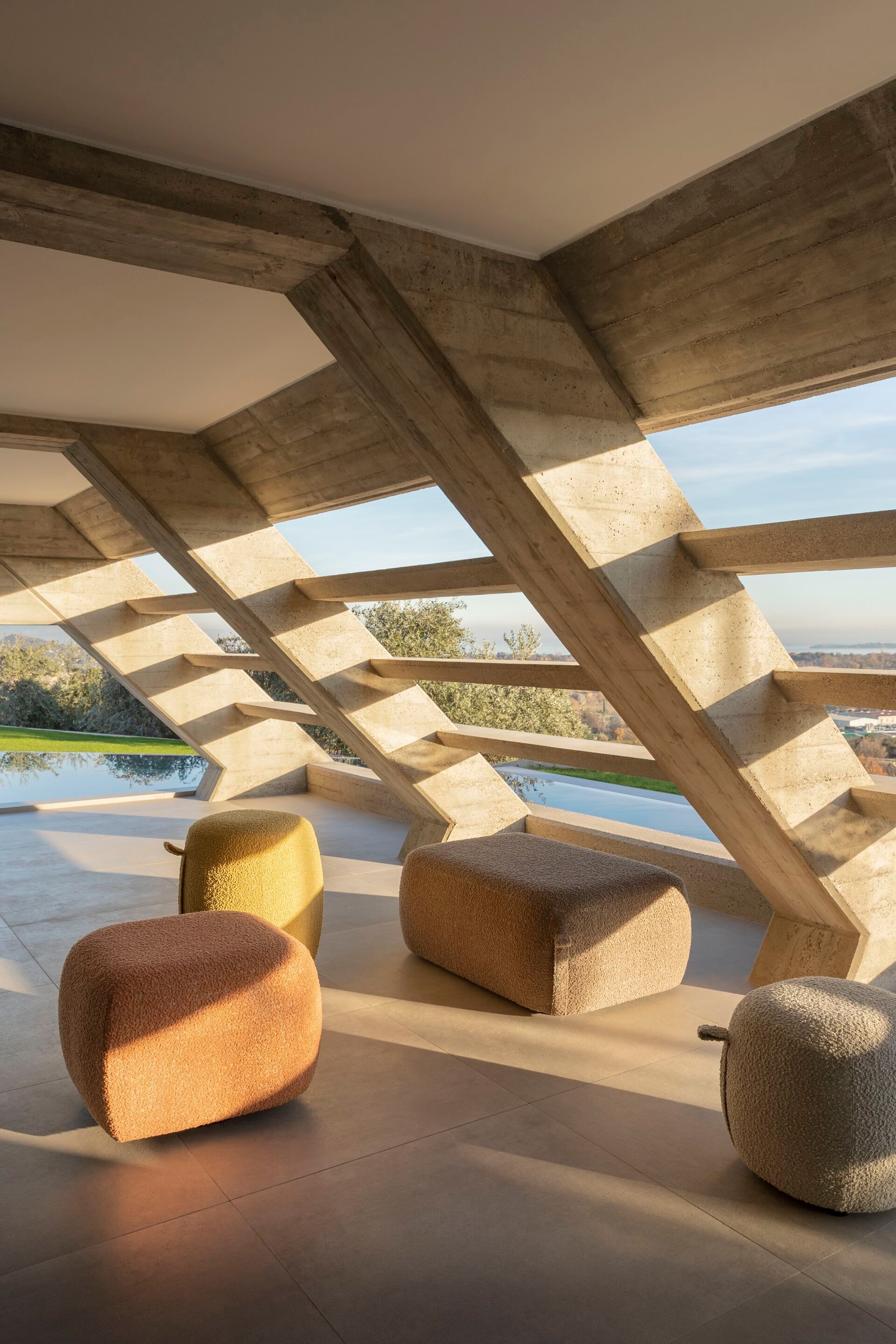 Круглый пуф из ткани Luxy Sea Shell ARCH-00033831 - Вид №3