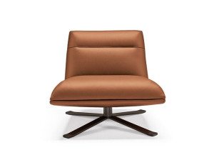 Спицевое кожаное кресло без подлокотников