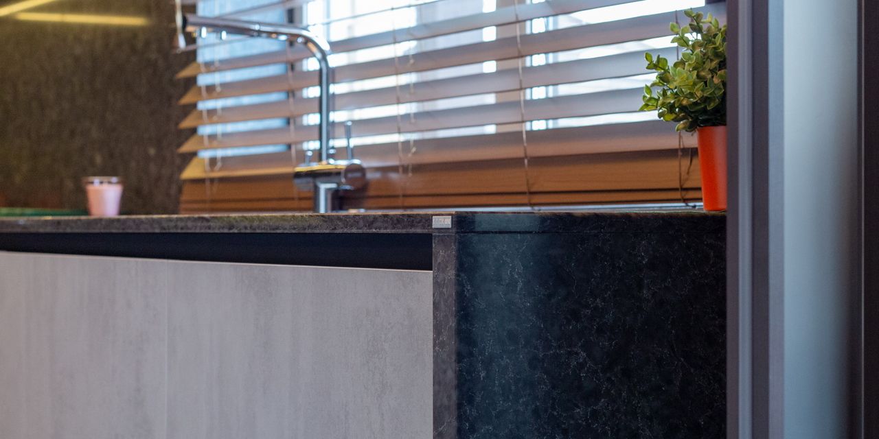 Столешницы для кухни - Гваделупа Пиетра / 20 мм LIGRON LIST232 6014 - Вид №12