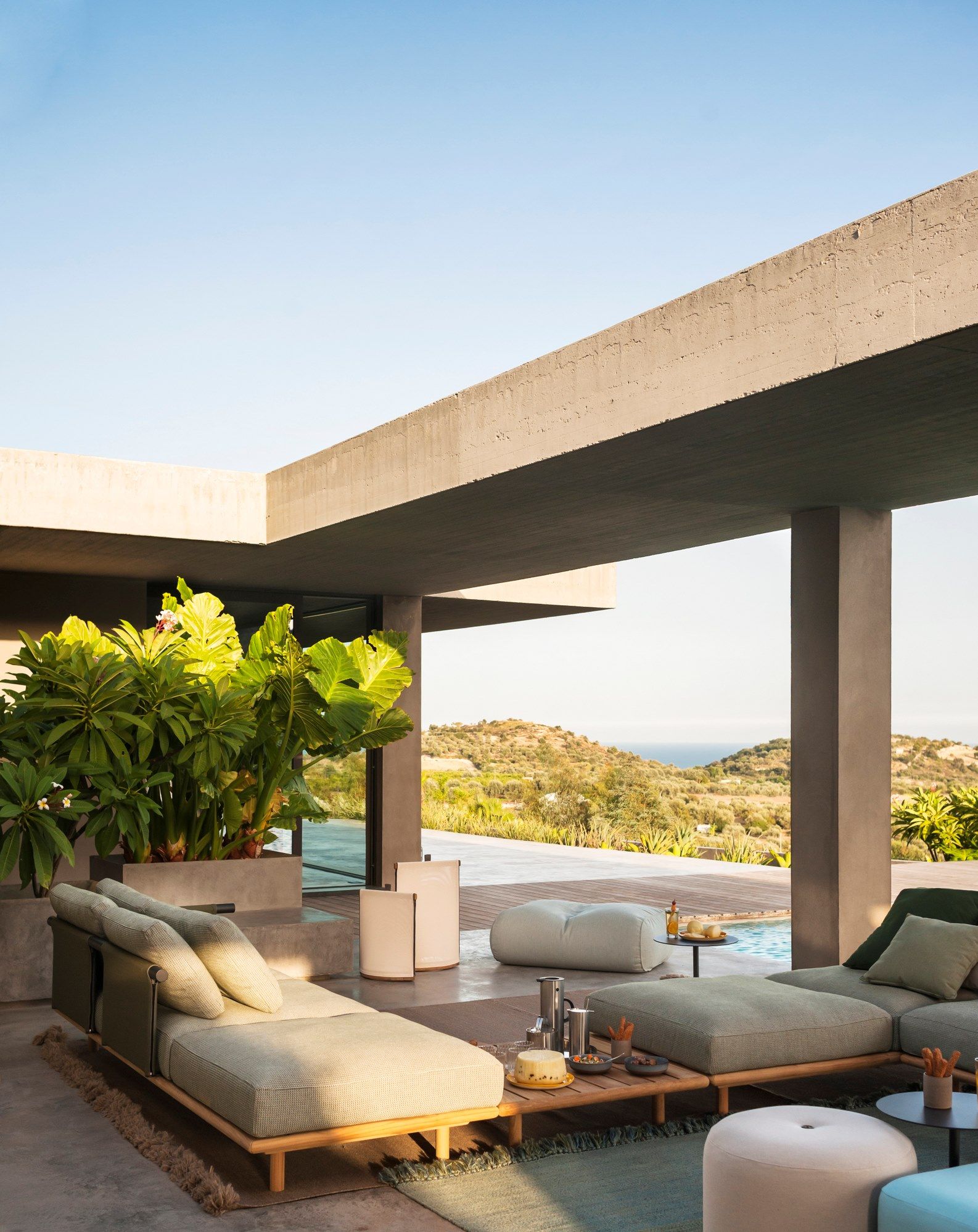 ТИК квадратный низкий садовый столик RODA ARCH-00109338 - Вид №2