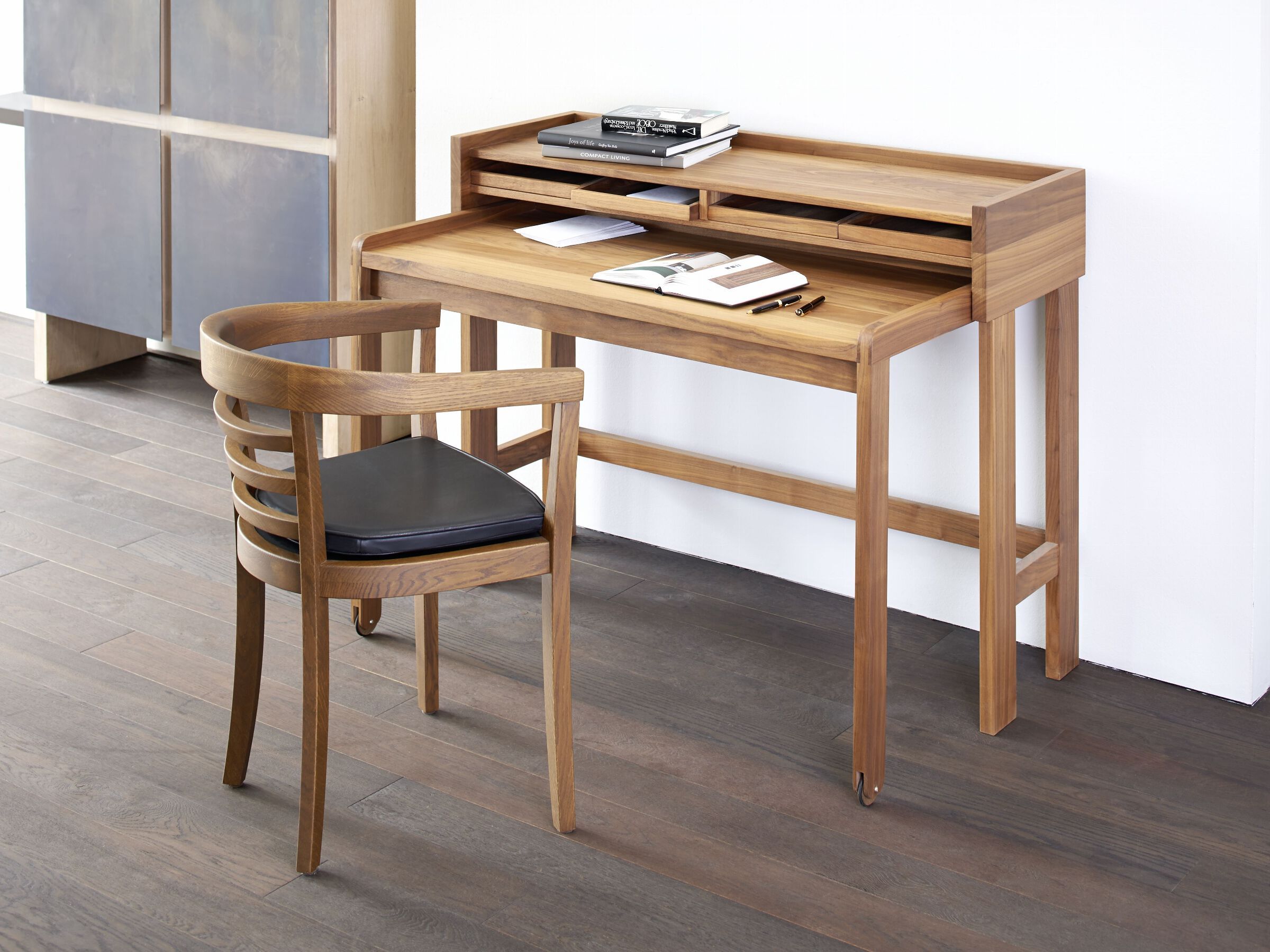 Деревянный письменный стол с ящиками LAMBERT MODESTO ARCH-00076549